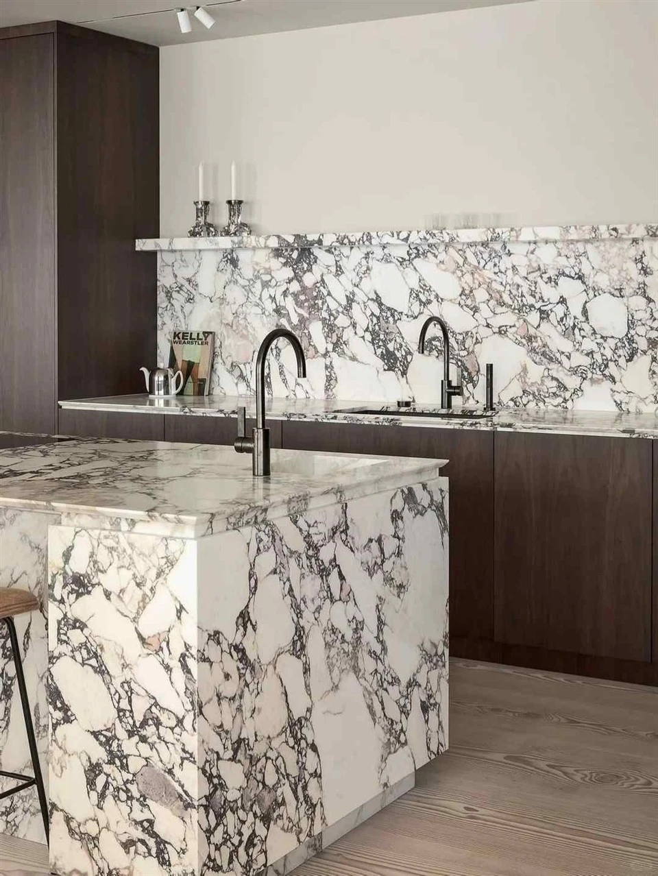 Calacatta Violet Marble (7) Calacatta Violet Marble (7)