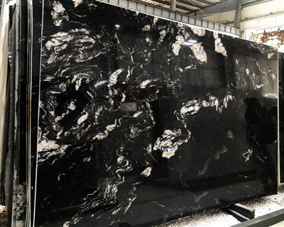 Gwenithfaen Du Cosmig